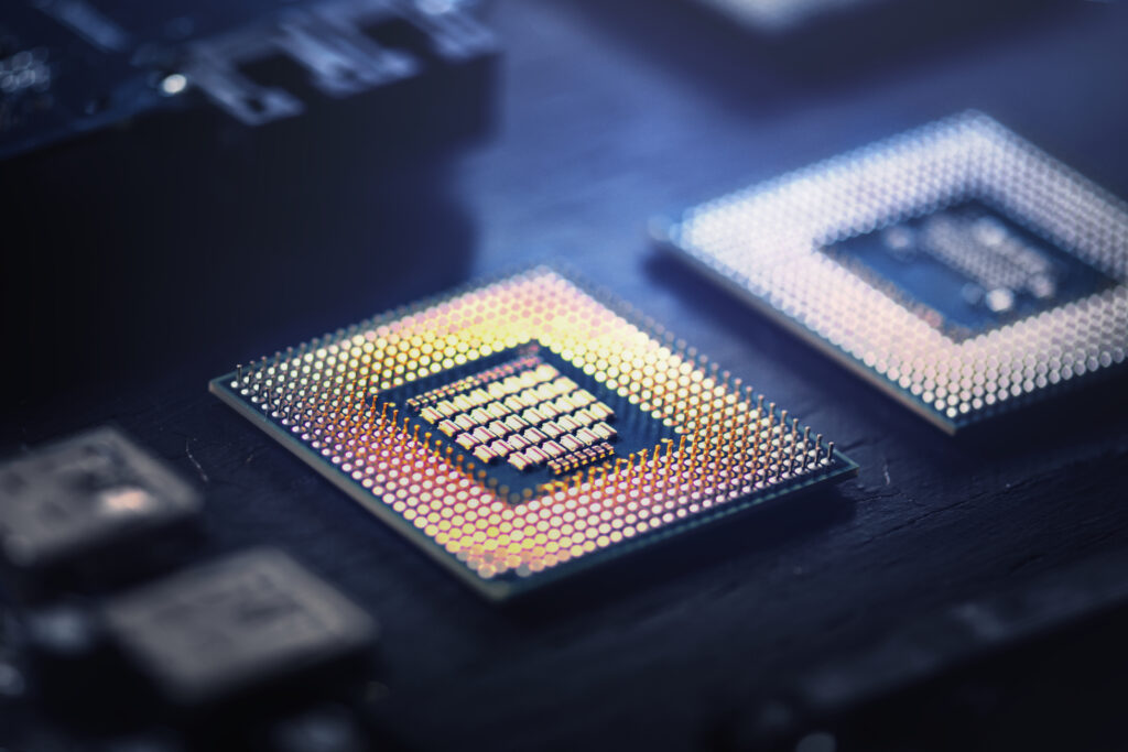 ARM_vs_x86: The_Processor_Architecture_Battle_Transforming_Computing_in_2025