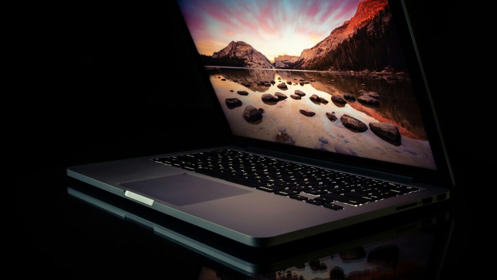 Lenovo_ThinkPad_X2_Carbon__Business_Reliability_Meets_Modern